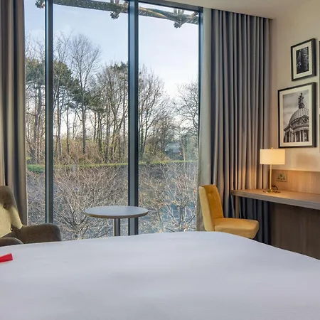 Hotell Hilton Kilmainham 4*