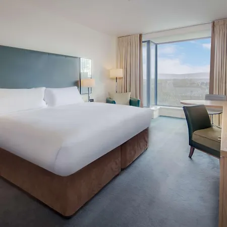 호텔 Hilton Kilmainham 4*