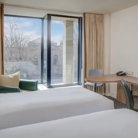 Hilton Kilmainham Hotell 4*