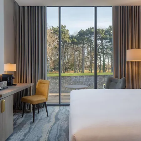Hotell Hilton Kilmainham 4*
