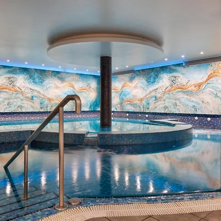 Hotell Hilton Kilmainham 4*
