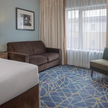 Hilton Kilmainham 4* دبلن