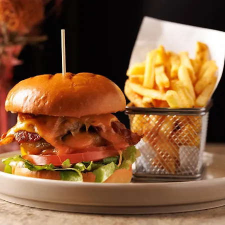 Hilton Kilmainham מלון 4*