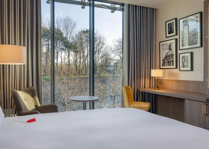 Hotell Hilton Kilmainham 4*