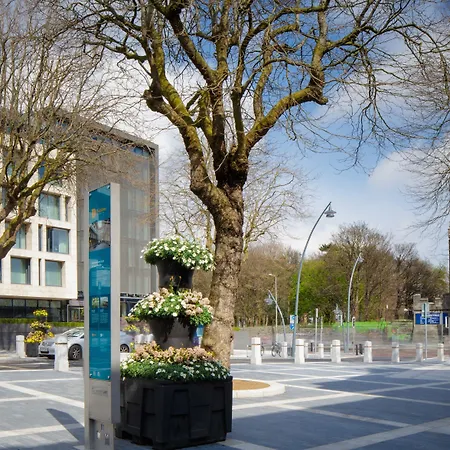 Hilton Kilmainham מלון 4*